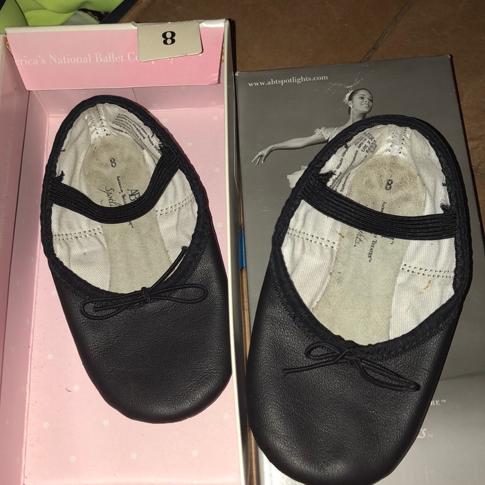 American Ballet Theatre 8t black slippers